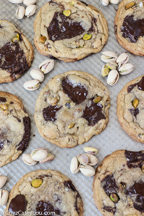 Pistachio Dark Chocolate Chunk Cookies | ChezCateyLou.com