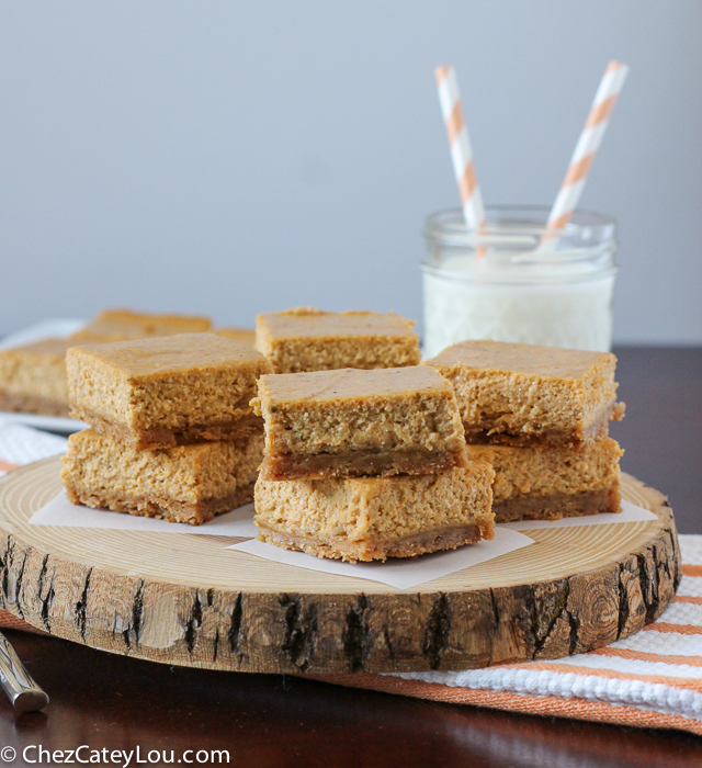 pumpkin-cheesecake-bars-golden-oreo-crust-3