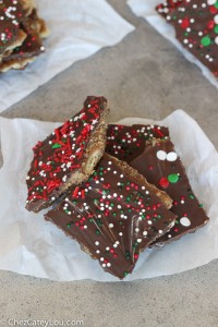 Peanut Butter Christmas Crack | ChezCateyLou.com